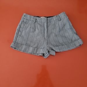 Herringbone patterned shorts